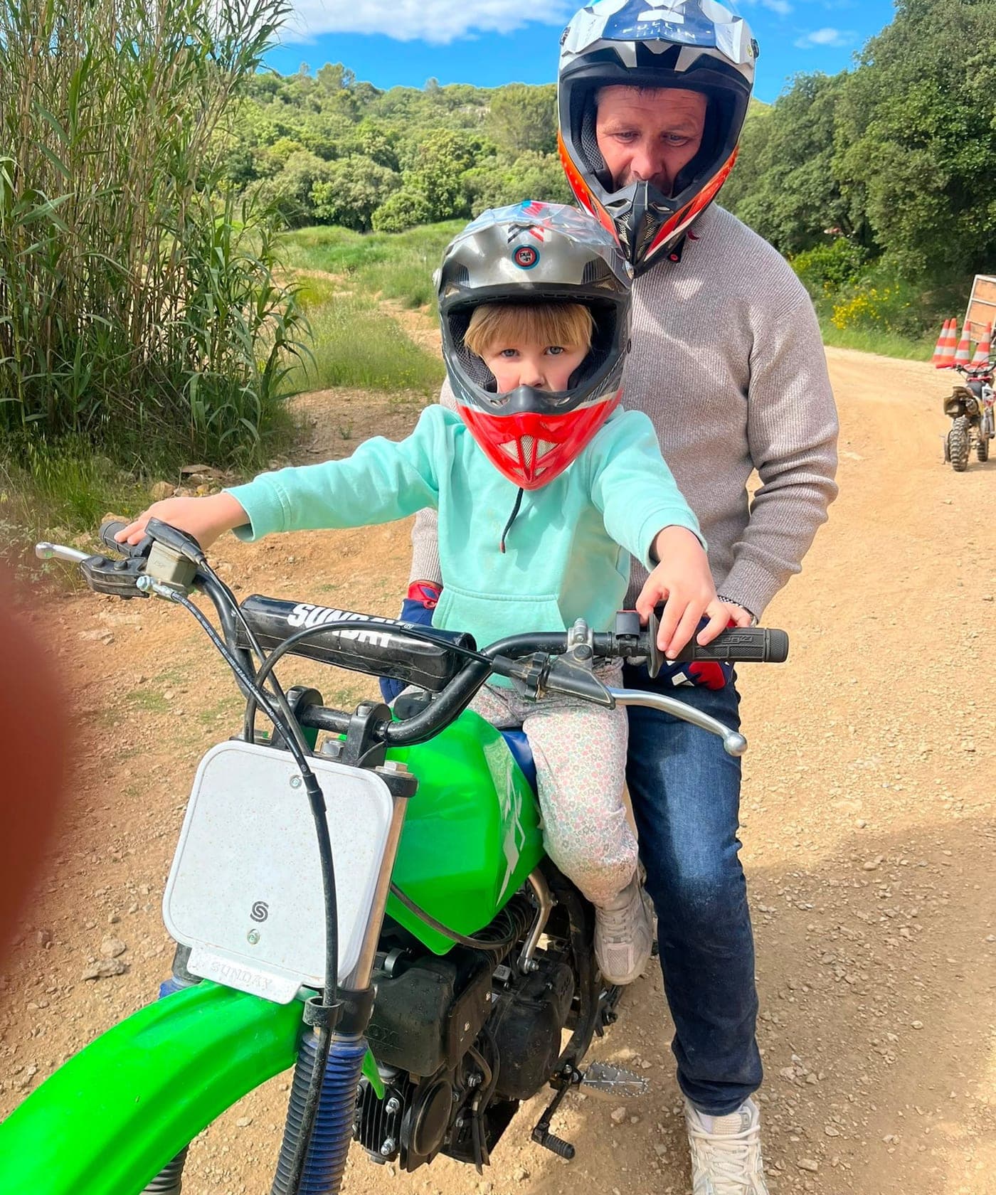 Sessions moto électrique enfant 4–8 ans